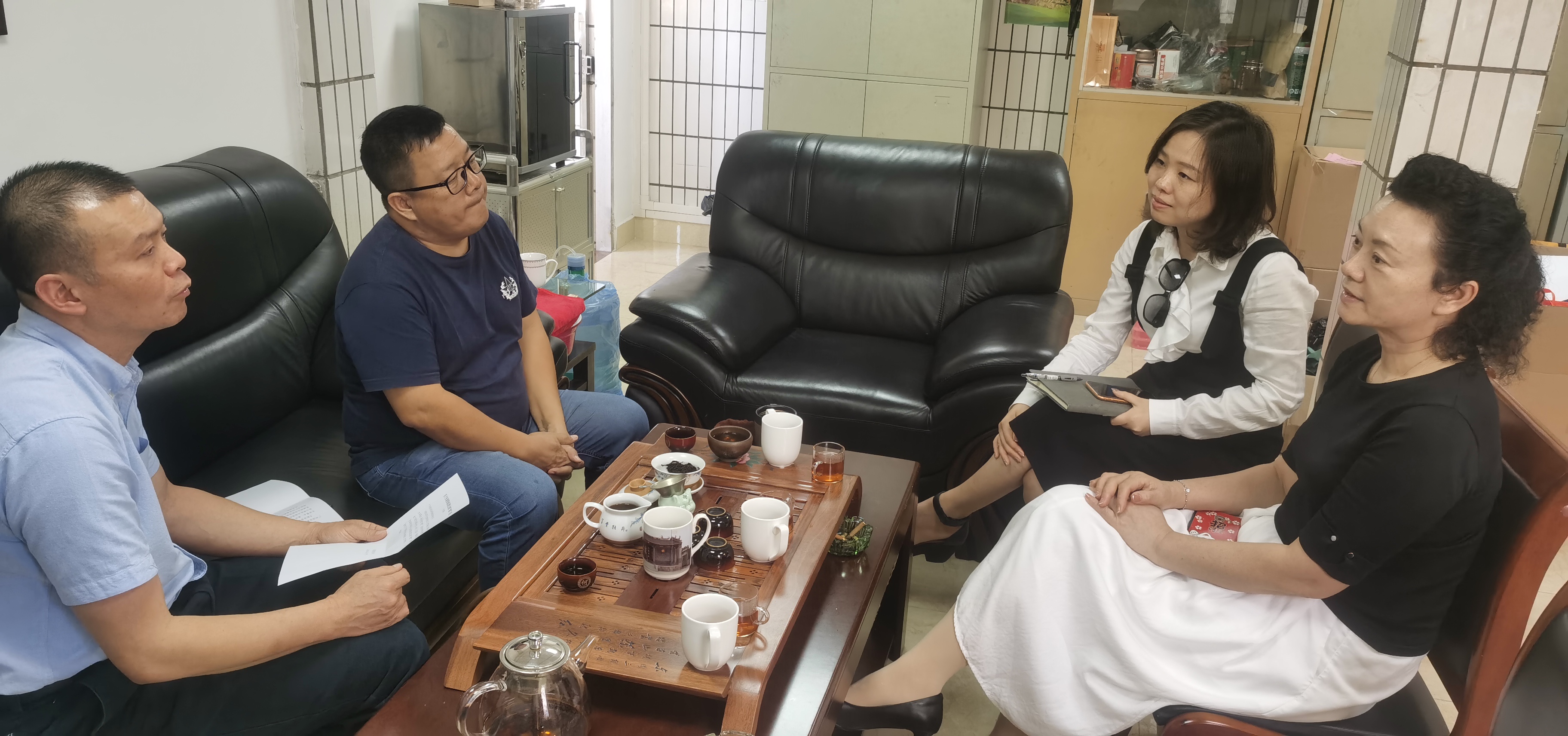 拜訪化龍鎮(zhèn)經濟辦.jpg